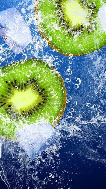 Kiwi ice underwater, Refreshing , Cool and invigorating, Visual treat HD phone wallpaper