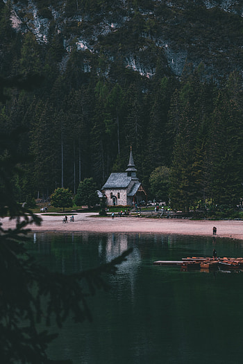 Nature, Trees, Building, Lake, Shore, Bank, Miscellanea, Miscellaneous HD phone wallpaper