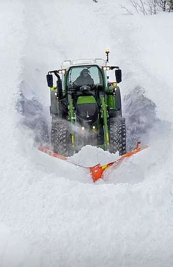fendt, beast, snow, power HD phone wallpaper
