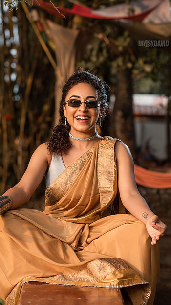 Pearly Mane, mallu actress, anchor, model HD phone wallpaper