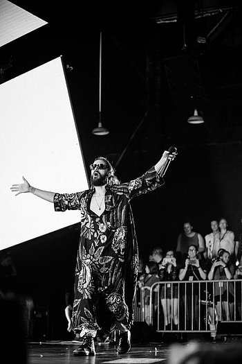 Thirty Seconds to Mars, Ambitious concert tour, Hype meets expectation, Spectacular performance HD phone wallpaper