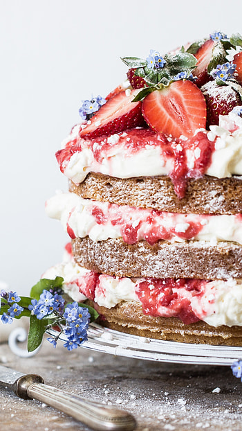 Strawberry birtay cake, Delicious dessert, Sweet treats, Tempting sweetness HD phone wallpaper