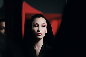 Bella Hadid Dior Halloween 2018, bella-hadid, celebrities, girls, model HD wallpaper