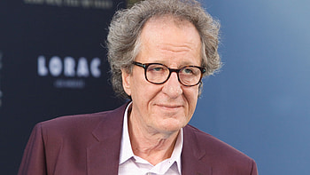 Geoffrey Rush, Fearful character portrayal, Reclusive lifestyle, Psychological impact HD wallpaper