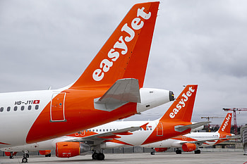 EasyJet Switzerland, Customer details hack, AP News, Security breach HD wallpaper