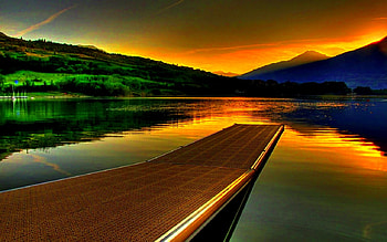A GOLDEN DAWN AWAITS, morning, r, lake, sunrise, mountain HD wallpaper
