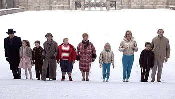 Charlie and the Chocolate Factory (2022) movie HD wallpaper