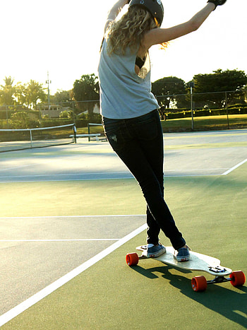 Longboarding, Girl Skateboarding HD phone wallpaper