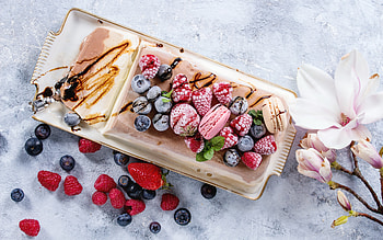 Ice Cream and Berries, fruit, berries, food, ice cream HD wallpaper