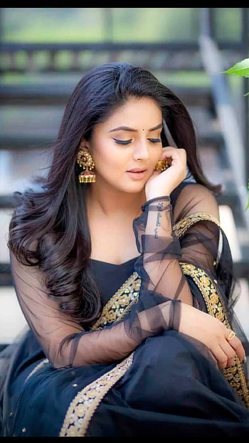 Sreemukhi, saree lover, model HD phone wallpaper