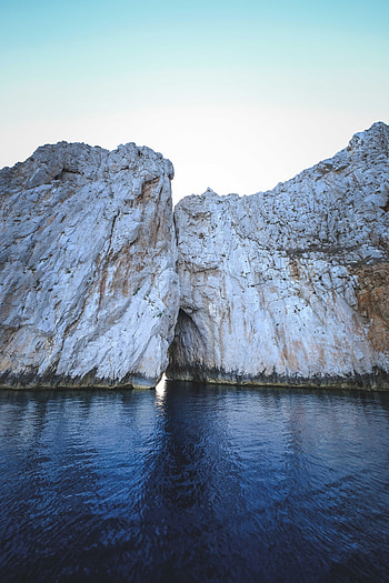 Arch, rock cliff, coast, sea HD phone wallpaper