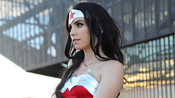 New Wonder Woman Cosplay, wonder-woman, superheroes, cosplay HD wallpaper