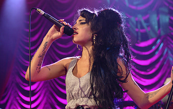 Amy Winehouse, Best songs, Legendary musician, Timeless hits HD wallpaper