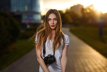 Blonde Girl Camera Around Neck , blonde, girls, model HD wallpaper