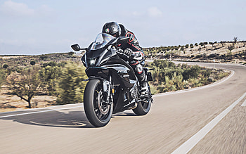 Yamaha YZF-R7, highway, 2022 bikes, superbikes, rider on bike, 2022 Yamaha YZF-R7, japanese motorcycles, Yamaha HD wallpaper
