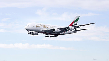Emirates Airline, First class luxury, Shower suite, Allure HD wallpaper