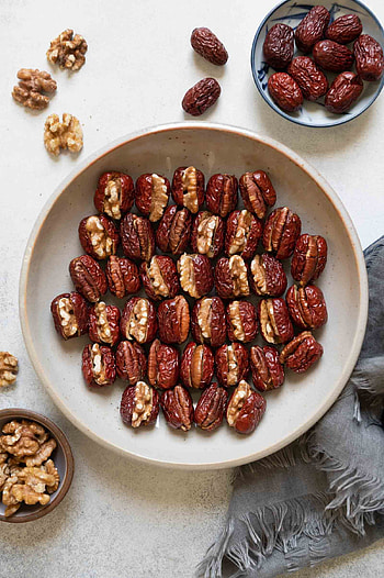 Stuffed red dates, Healthy nibbles, Walnuts and pecans, Lisa Lin's recipe HD phone wallpaper