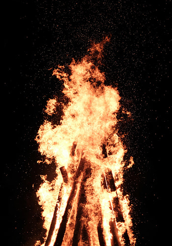 Fire, Bonfire, Night, Dark, Flame, Sparks HD phone wallpaper