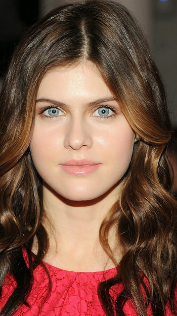 Alexandra Daddario, Alexandra Daddario Hollywood Actress HD phone wallpaper