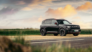 2025 Smart HD wallpaper
