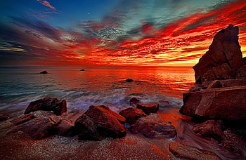 Sea sunset, sea, colors, beautiful, rocks, beach, fiery, reflection, sands, sky, amazing, water, sunset, ocean HD wallpaper