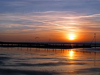 Sunset Paraglider, water, paraglider, sunset, beach HD wallpaper