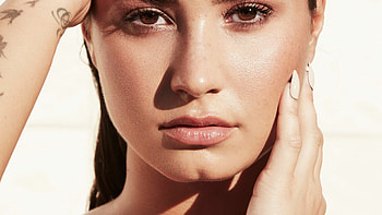 Demi Lovato, Singer's face, , mug HD wallpaper