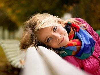 Blurring, blond, girl, seat, scarf, beauty HD wallpaper