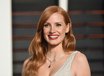 Smile, pretty, Jessica Chastain HD wallpaper