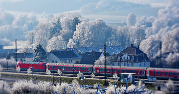 Train, winter, snowfrost, houses, town HD wallpaper