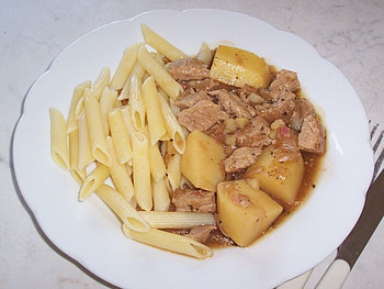 Councilman pot - Ratsherrentopf, meal, graphy, comestible, good meal, pasta, repast, food, sauce, pork, potato HD wallpaper