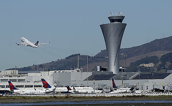 San Francisco International Airport, Close call landing, Runway incident, Aviation news HD wallpaper