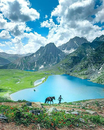 Horse mountain, cloud, sky HD phone wallpaper