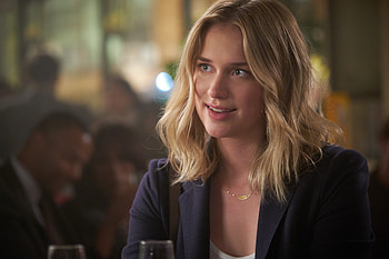 Gossip Girl cast, Elizabeth Lail, Reboot HD wallpaper