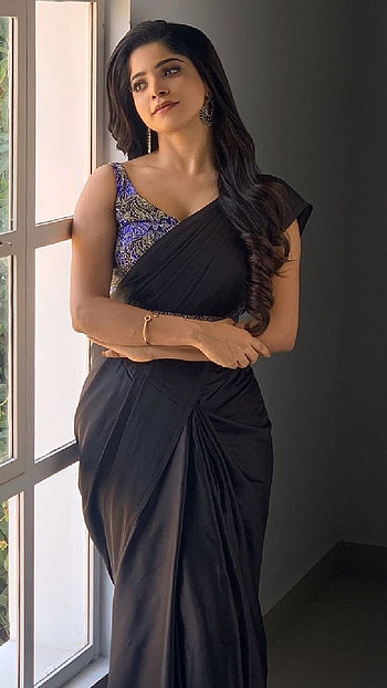 Divya Bharathi, Beauty, actress HD phone wallpaper