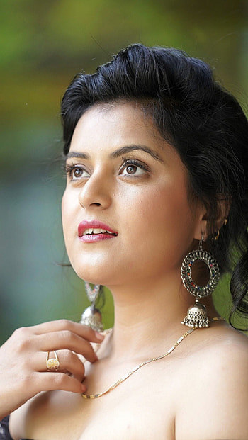 Richa Kalra, telugu actress HD phone wallpaper