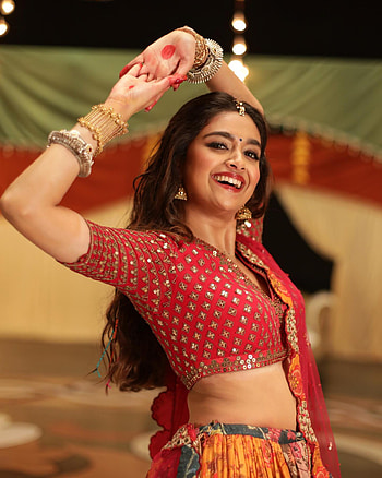 Keerthy suresh, actress, keerthysuresh, keerthy_suresh, Bollywood, keerthi_suresh, Tollywood, kalavathi, keerthisuresh HD phone wallpaper