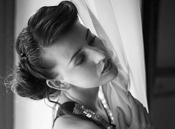 Beyond Dreams, think, beautiful, woman, miss, love, black and white, heart, desire, feel HD wallpaper