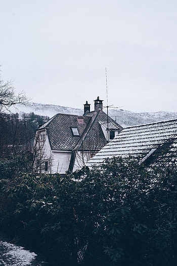 Cities, Winter, Trees, Mountains, Snow, House, Roof HD phone wallpaper