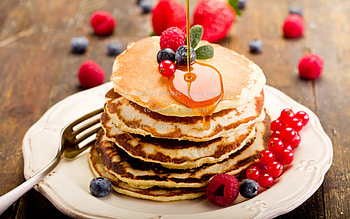 Pancakes with currants, Delicious breakfast, Sweet treat, Fresh ingredients HD wallpaper