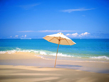 centre of attraction, umbrella, sand, ocean, beach HD wallpaper