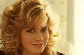 Elisabeth Shue, Captivating performances, Versatility, Hollywood starlet HD wallpaper