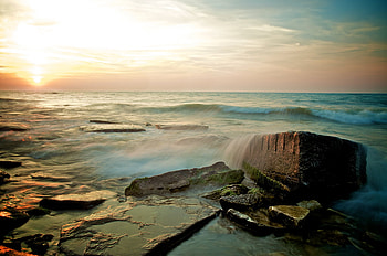 Spilling Over, morning, popular, colors, gold, rocks, sunrise, beauty, dawn, clouds, nature, sky, water, sun, places, ocean HD wallpaper