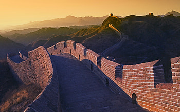 Imposing structure, Ancient fortification, Landmark backdrop, Historical marvel HD wallpaper