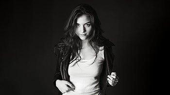 Quinn shephard, actress, monochrome HD wallpaper