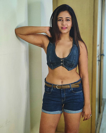 Poonam Bajwa, hair, joint HD phone wallpaper