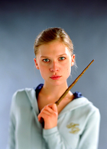 Fleur Delacour, Third task robes, Harry Potter, Triwizard Tournament HD phone wallpaper