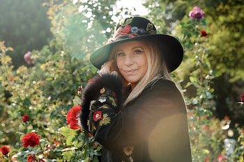 Barbra Streisand, Empowering woman, In control, Legendary performer HD wallpaper