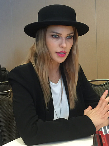 Lauren German, Movies HD phone wallpaper