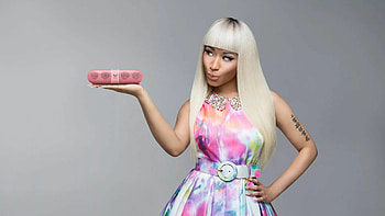 Nicki Minaj, Eye-catching , Vibrant designs, Artistic creations HD wallpaper